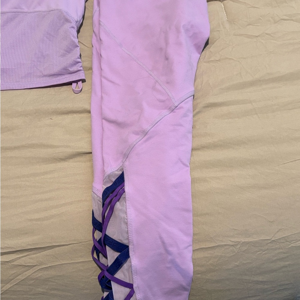 Fabletics Matching Set. Light Purple Leggings Wit… - image 1